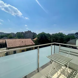 B147 Design Lux #freeparking Apartman